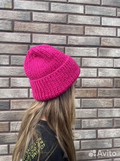 Шапка вязаная бини ручной работы объемная