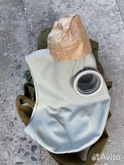 Противогаз (полный комплект в сумке) новый