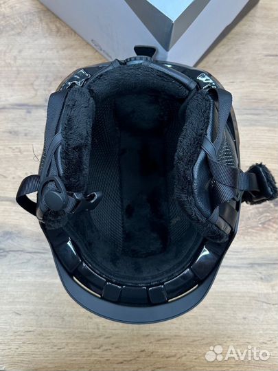 Горнолыжный шлем