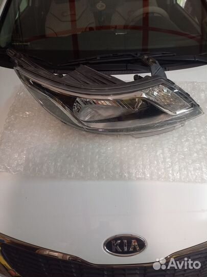 Фара правая KIA Rio 3