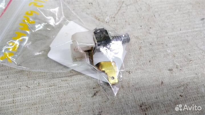 Концевик рычага стояночного тормоза Nissan Almera