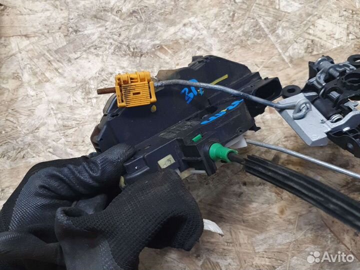 Замок двери задней шевроле круз 1