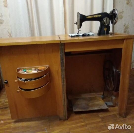 Швейная машина СССР подольск с тумбой