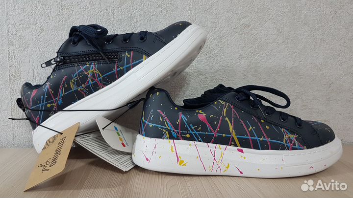 Ботинки кроссовки на девочку / женские