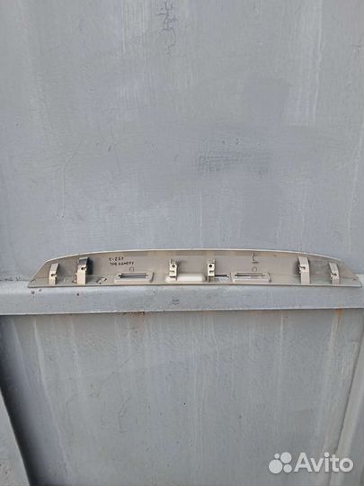 Молдинг(ручка) задней двери х рэй