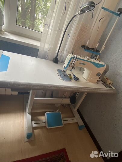 Швейная машина Jack