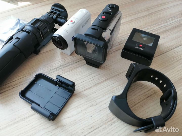 Экшн камера 4К sony x3000 с пультом и моноподом
