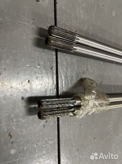 Вал привода для бензокосы неразборный