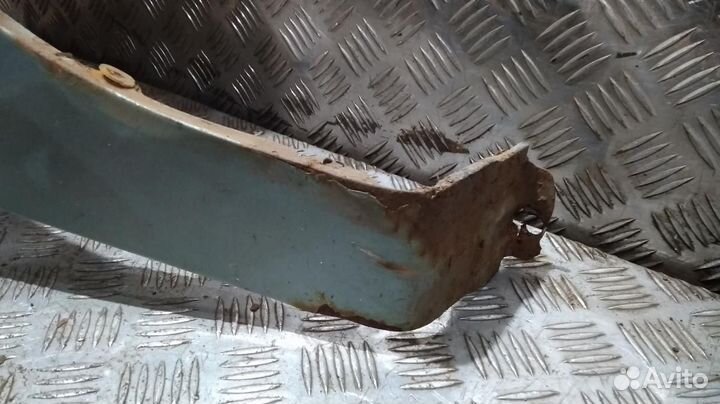 Крыло Matrix (01-08) пер R коррозия б/у (арт. 6632117300)