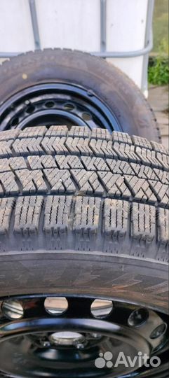 Bridgestone Blizzak VRX2 195/65 R15