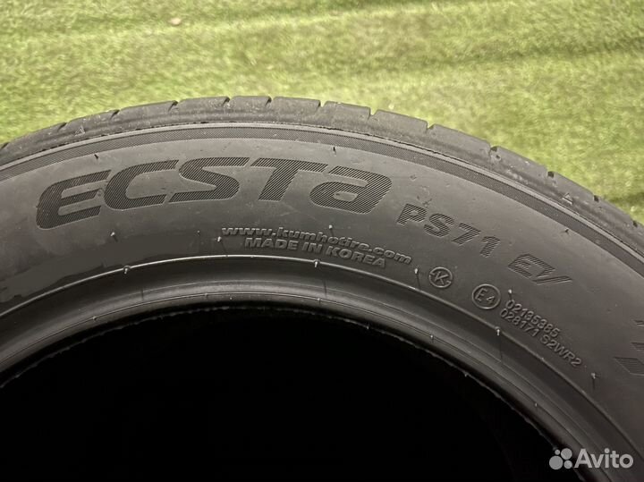 Kumho Ecsta PS71 265/35 R18 97Y