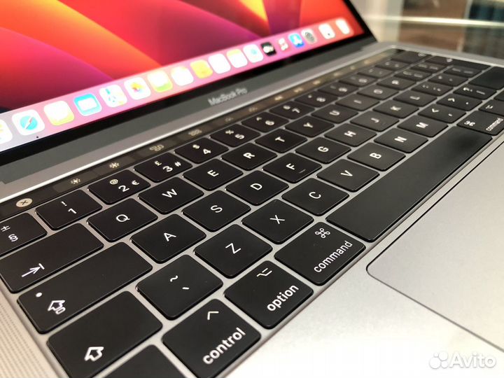 Macbook Pro 13 2017 8/512 Touch Bar