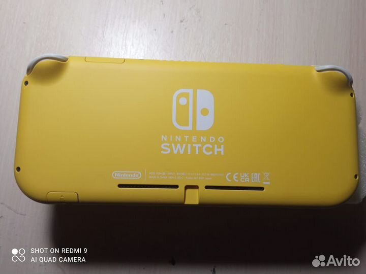 Nintendo switch lite + подарок игра