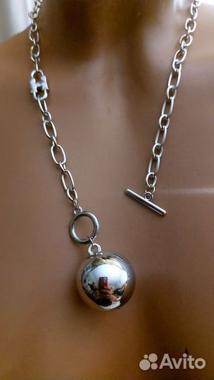 Серьги золотые с зеленым камешком