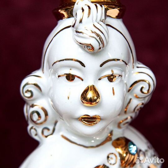 Фарфоровая статуэтка Клоун