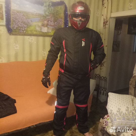 Мотокостюм