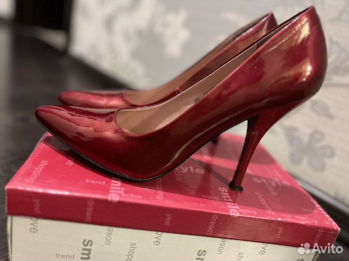 Туфли красные лак