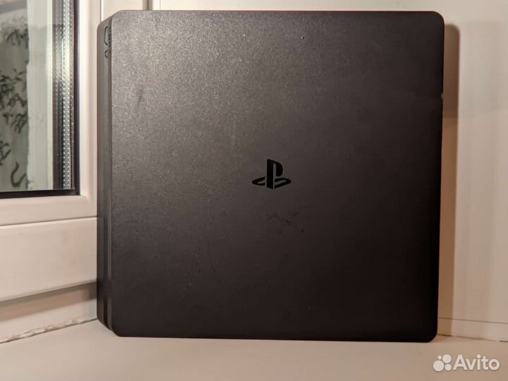 PlayStation 4 Slim 1TB