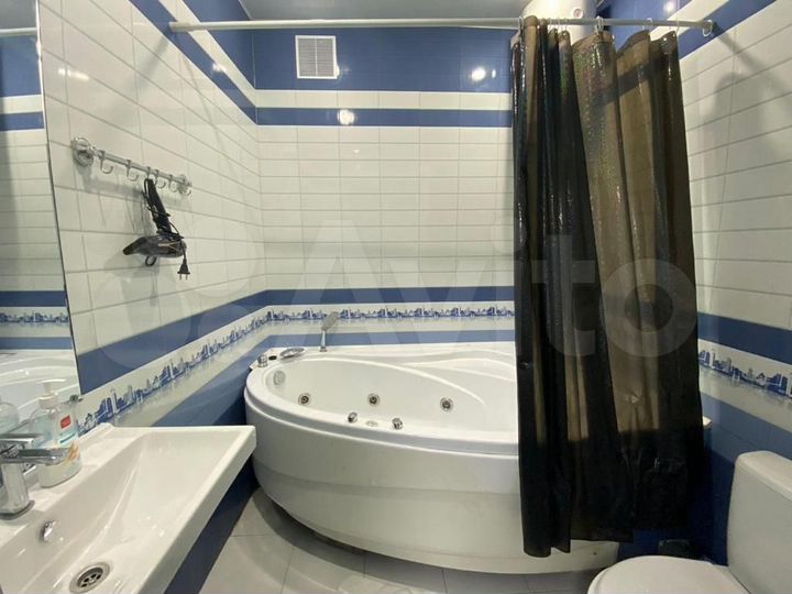 2-к. квартира, 75 м², 2/2 эт.