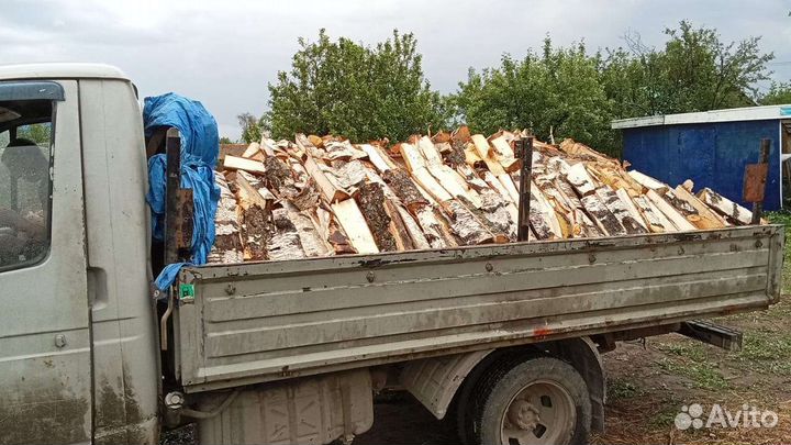 Дрова березовые колотые и горбыль пиленый сухой