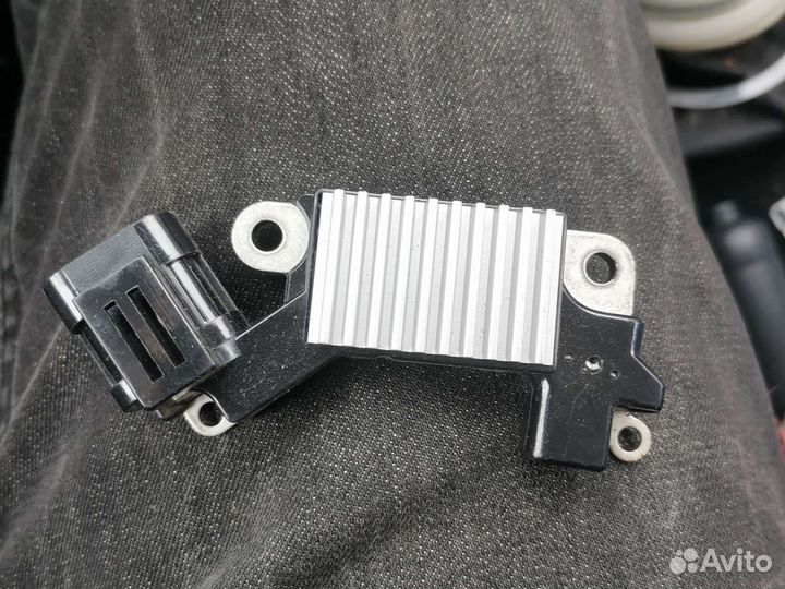 Реле генератора Kia, Heundai 2л