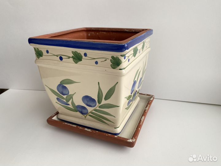 Кашпо горшок для цветов