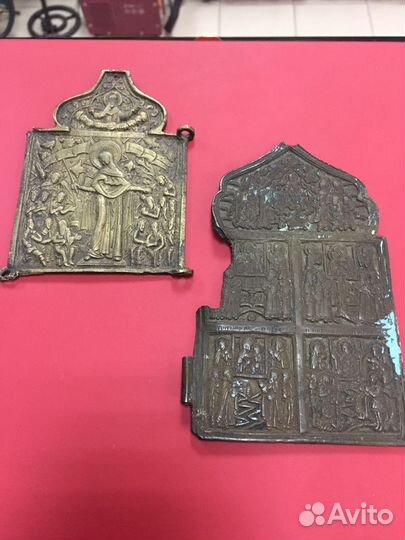 Старинные кресты, складень, иконы