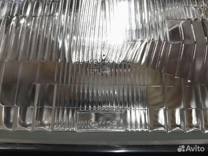 Nissan Bluebird Фара передняя левая Новая