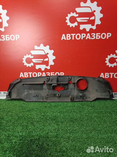 Кожух замка капота Honda CR-V 3