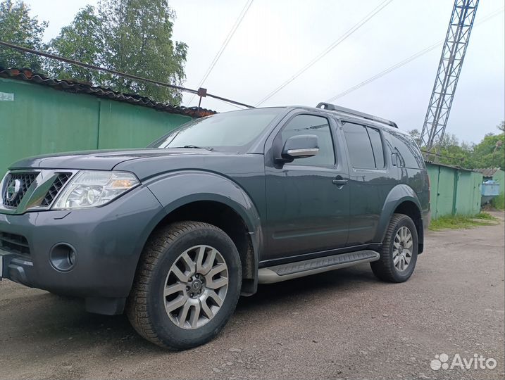 Nissan Pathfinder 2.5 AT, 2012, 226 000 км