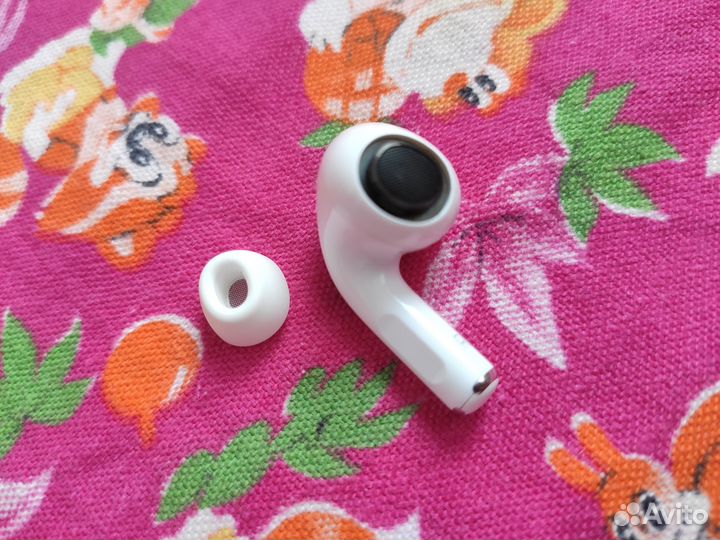 Правый наушник AirPods Pro 2