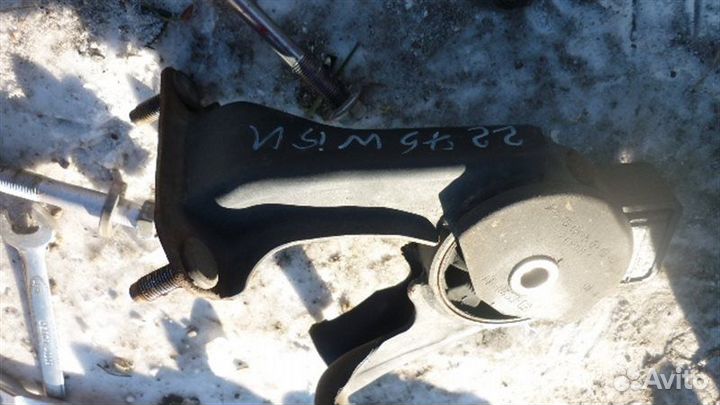 Подушка двс задняя Toyota Wish ZNE10 1ZZ-FE