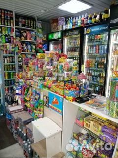 Продавец в торговый павильон