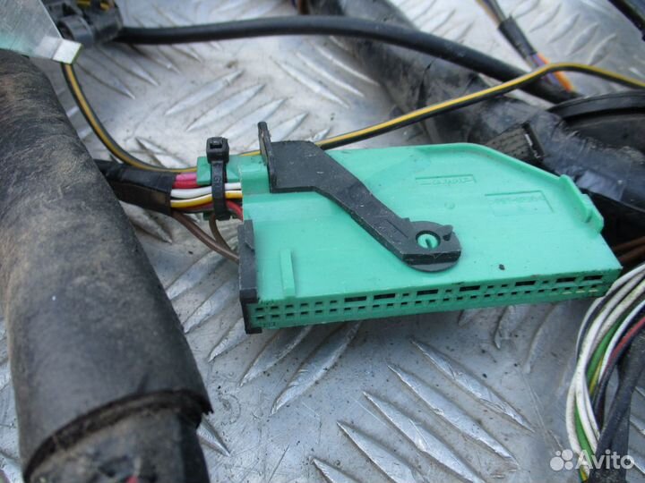 Проводка салонная FAW Besturn B50 1.6 2012г