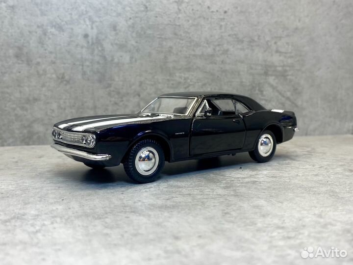 Коллекционная модель Chevrolet Camaro 1967 1:34