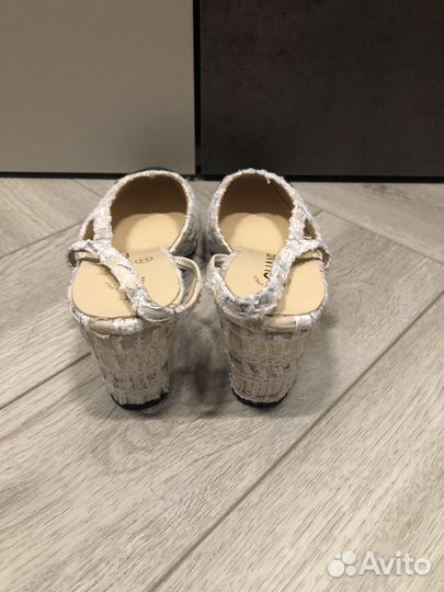 Женская обуаь