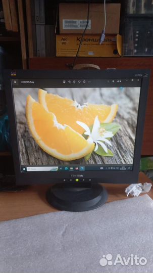 Монитор 17