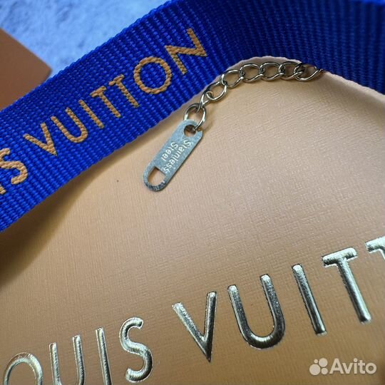 Браслет Louis Vuitton в золотом цвете