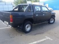 Nissan Datsun 2.7 AT, 1993, 368 000 км, с пробегом, цена 850 000 руб.