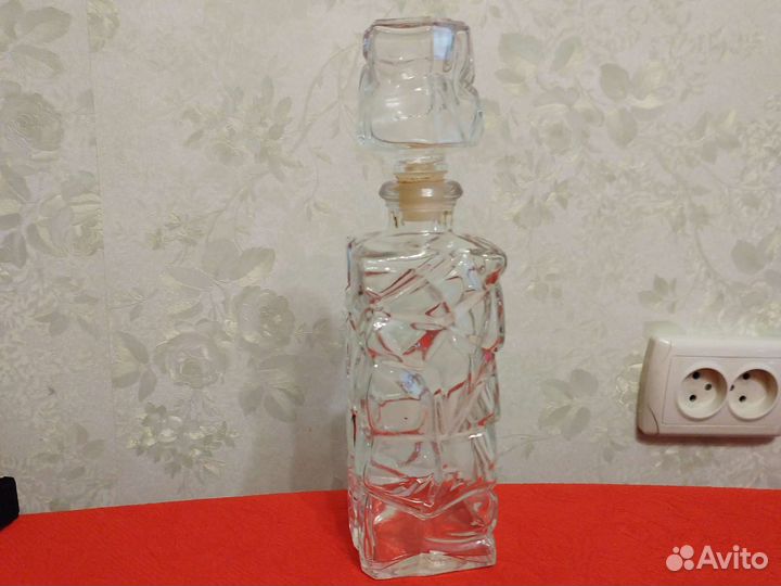 Бутылка стеклянная