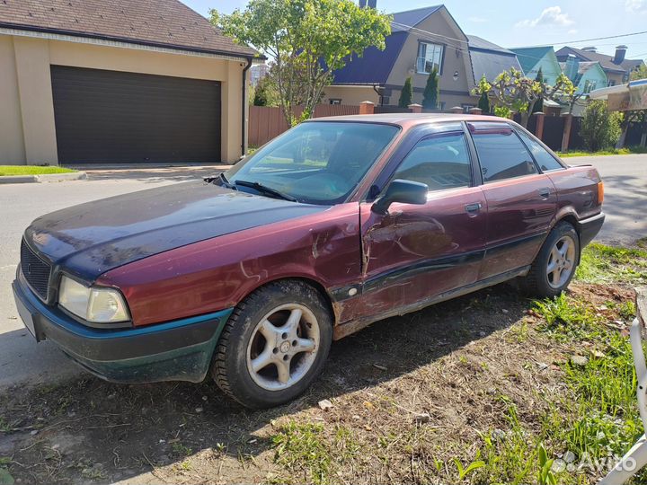 Audi 80 2.0 МТ, 1990, битый, 300 000 км