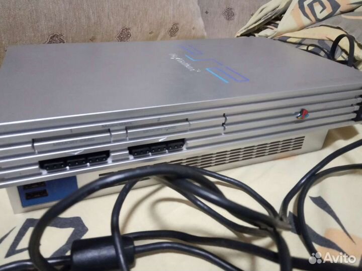 Sony PS2 серебрянная