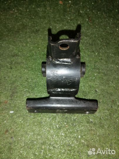 Опора двигателя (подушка двс) передняя правая 1161