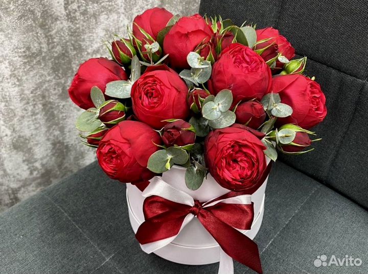Букет из 73 пионовидных роз