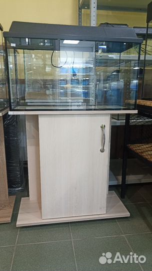 Аквариум с тумбой