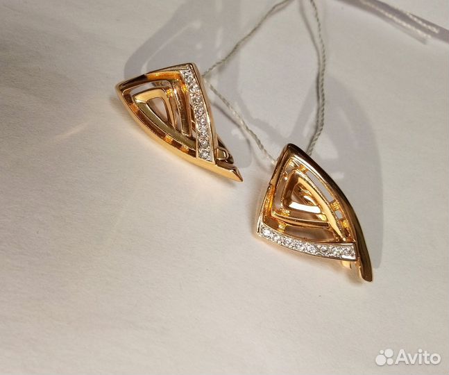 Золотые серьги с фианитом