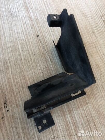 Воздухозаборник Renault Logan