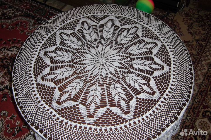 Ажурная скатерть