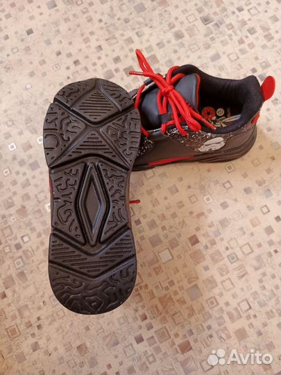 Новые кроссовки для мальчика 32 размер