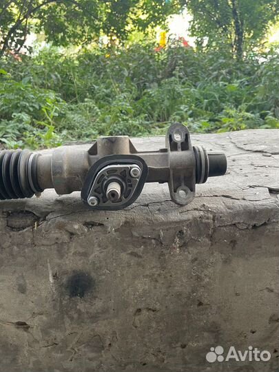 Рулевая рейка на гранту